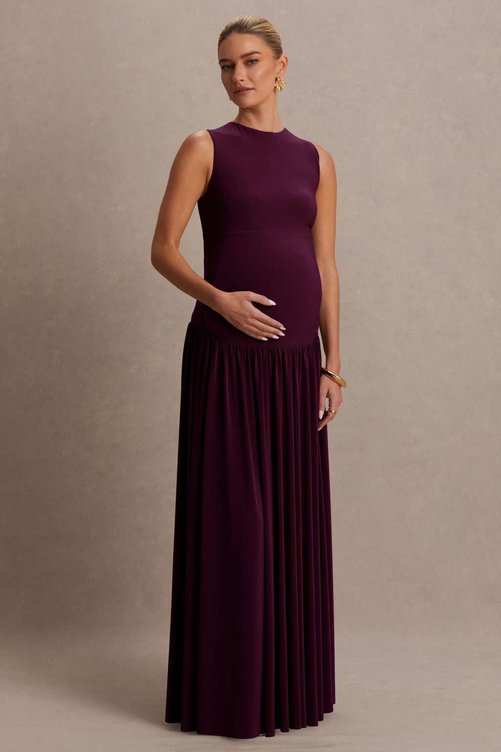 Outline | Plum Crew-Neck Maternity Maxi Dress With Pleated Skirt