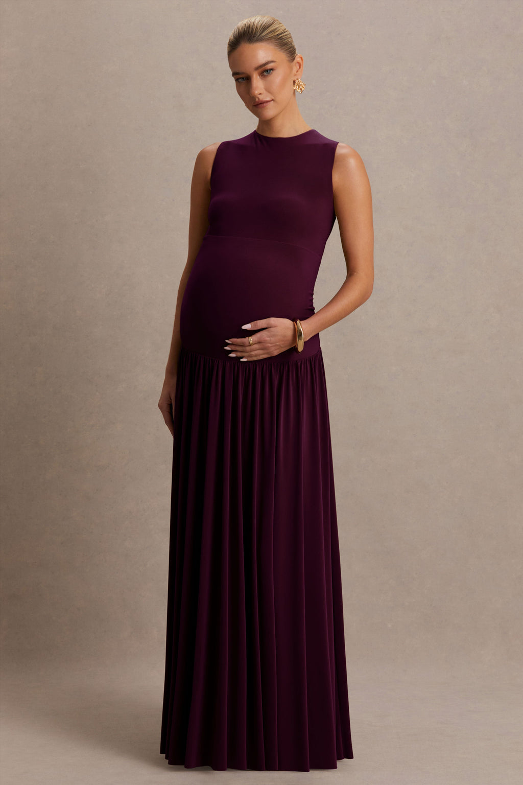 Outline | Plum Crew-Neck Maternity Maxi Dress With Pleated Skirt