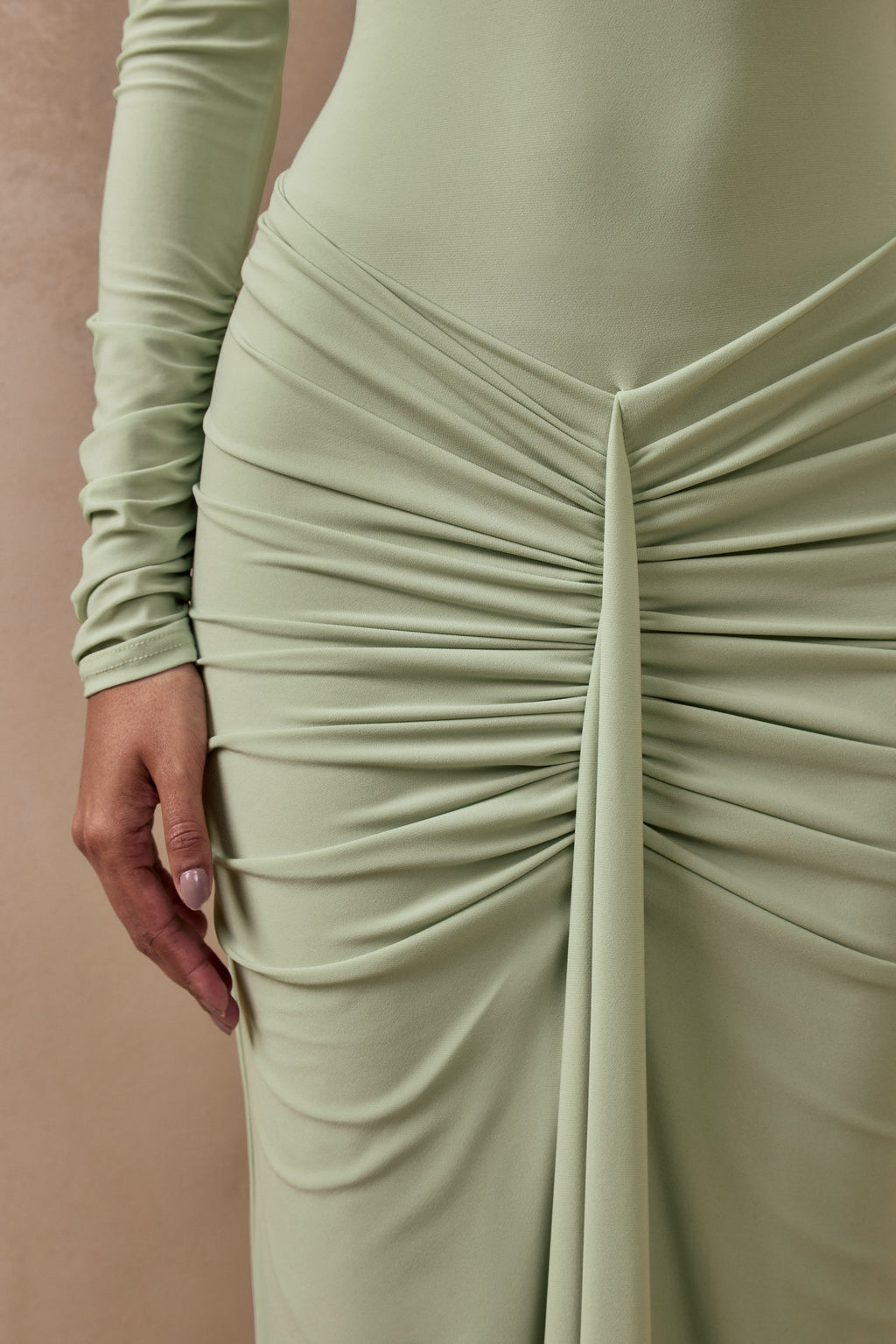 Matilda | Light Green Boat-Neck Maxi Dress With Ruched Detailing