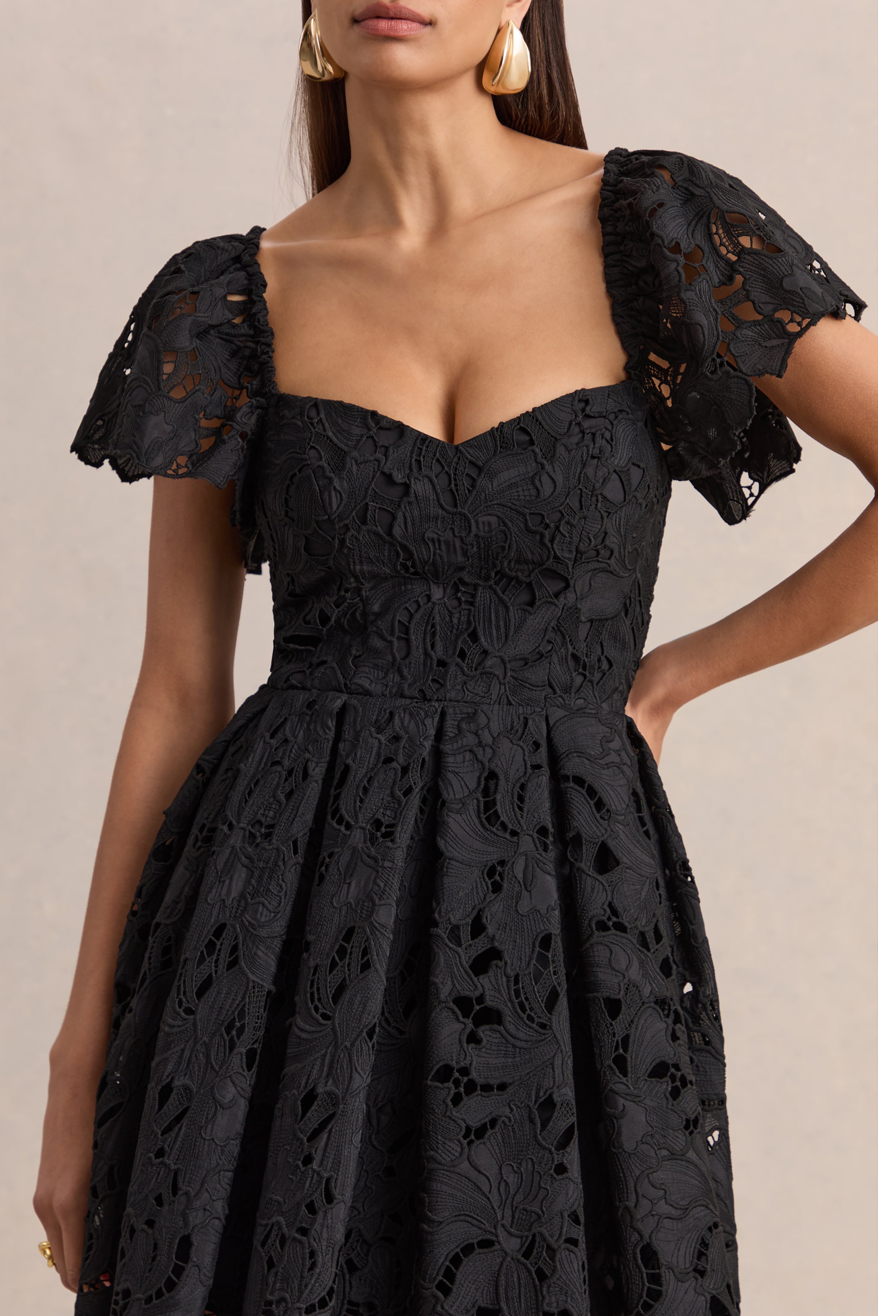 Vivi | Black Lace Sweetheart-Neck Mini Dress