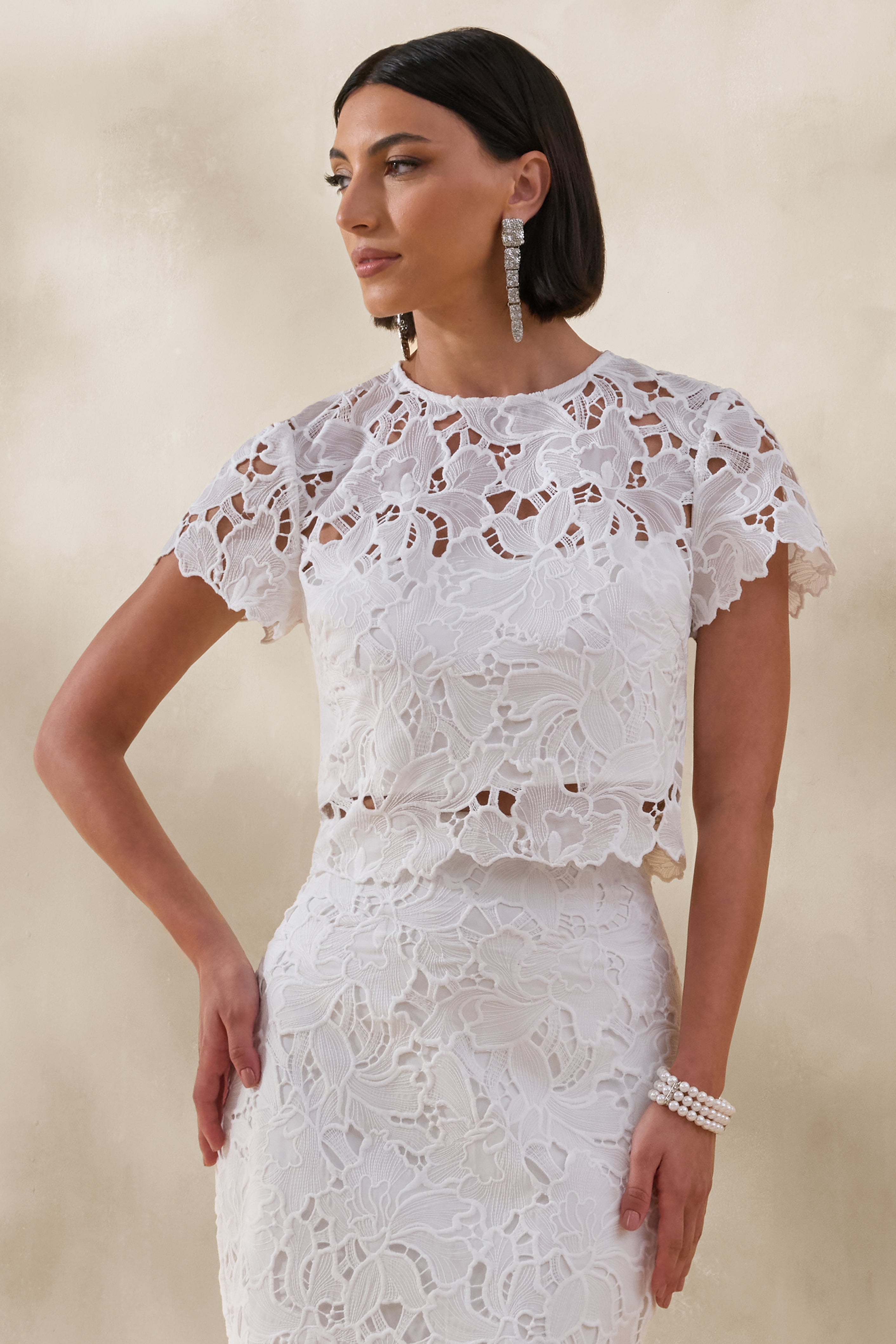 Ina | White Lace Crew-Neck Crop-Top