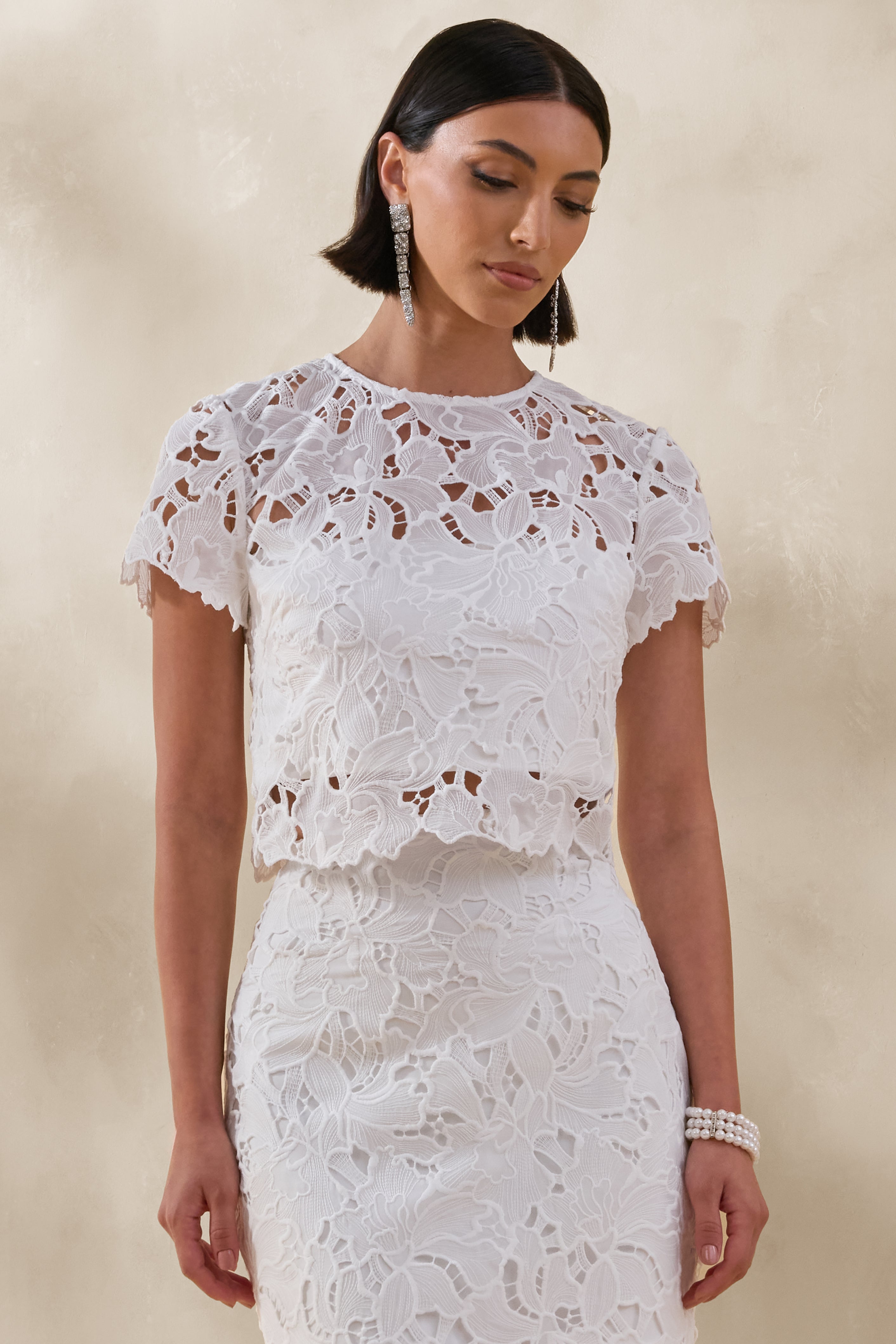 Ina | White Lace Crew-Neck Crop-Top