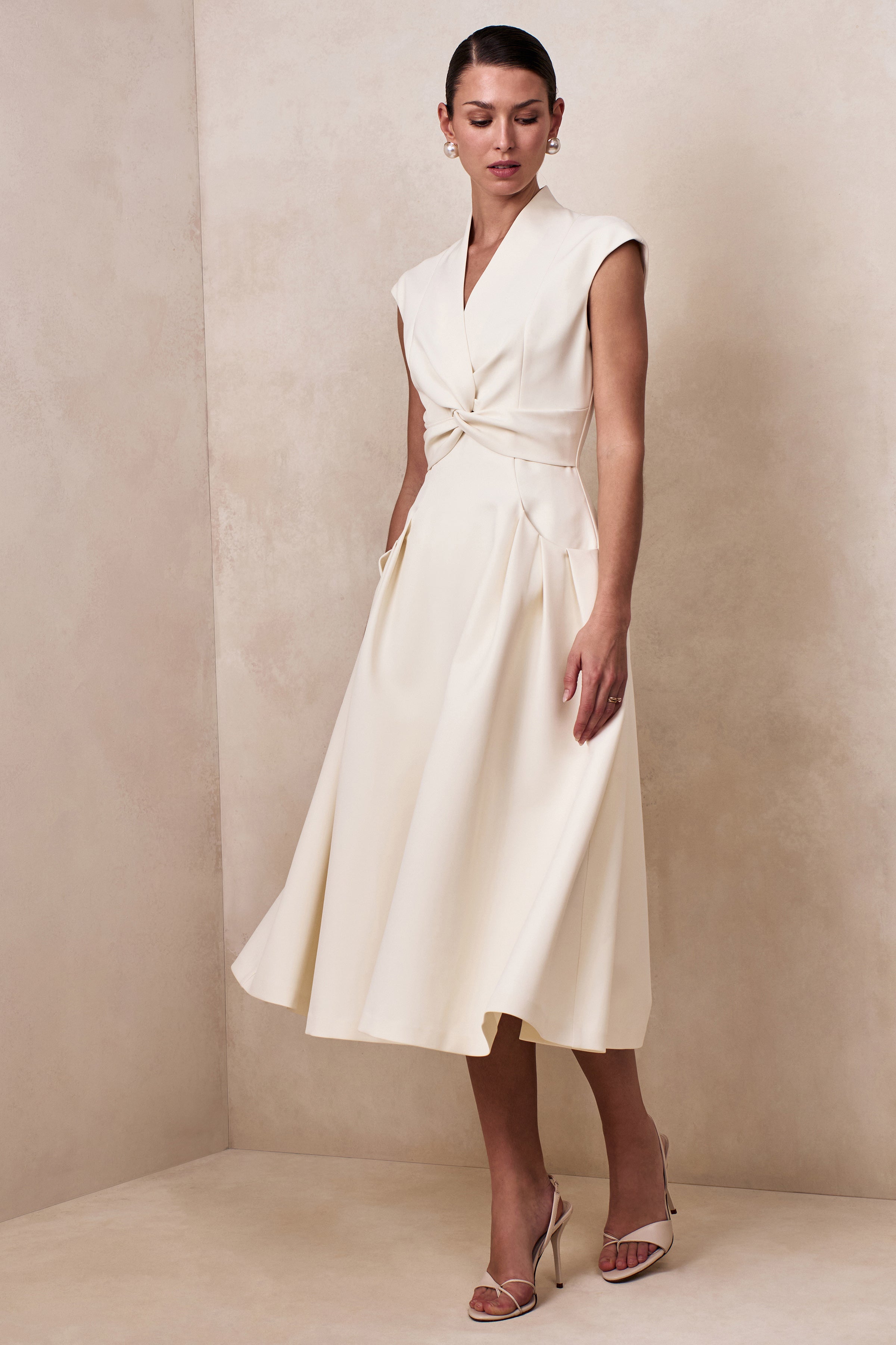 Kylen | White V-Neck Midi Dress