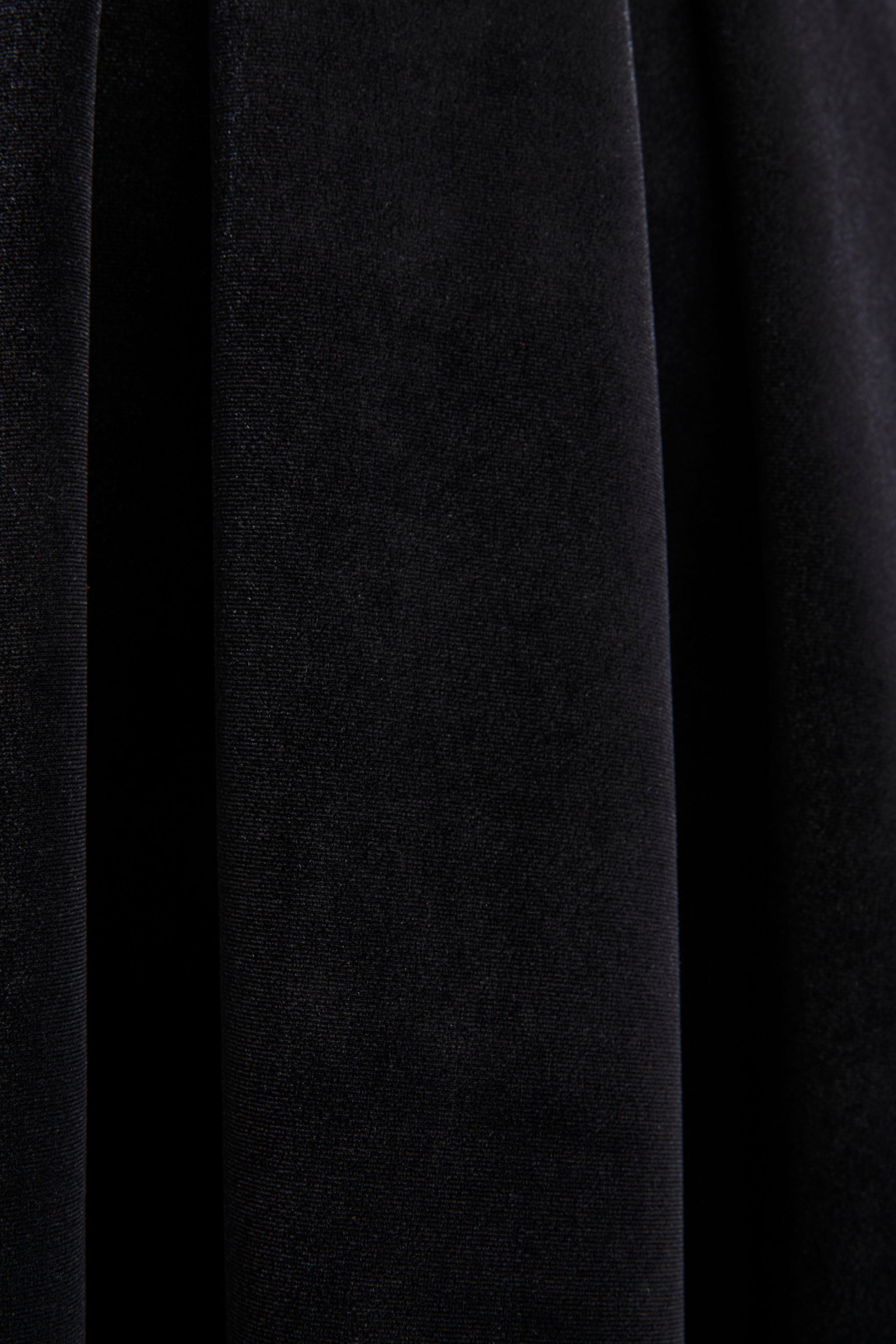 Seraphic | Black Velvet Puff-Sleeve Midi Dress