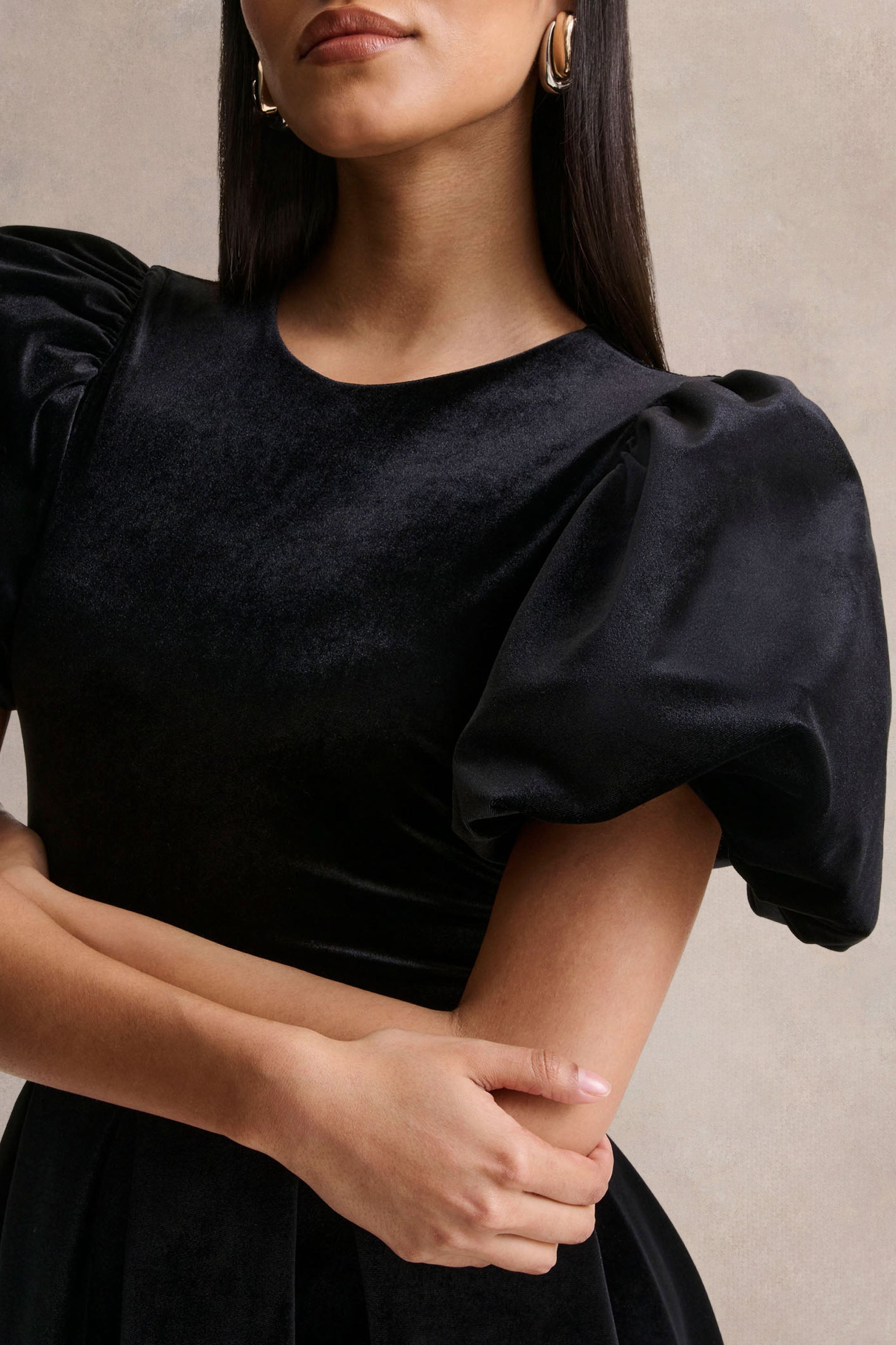 Seraphic | Black Velvet Puff-Sleeve Midi Dress