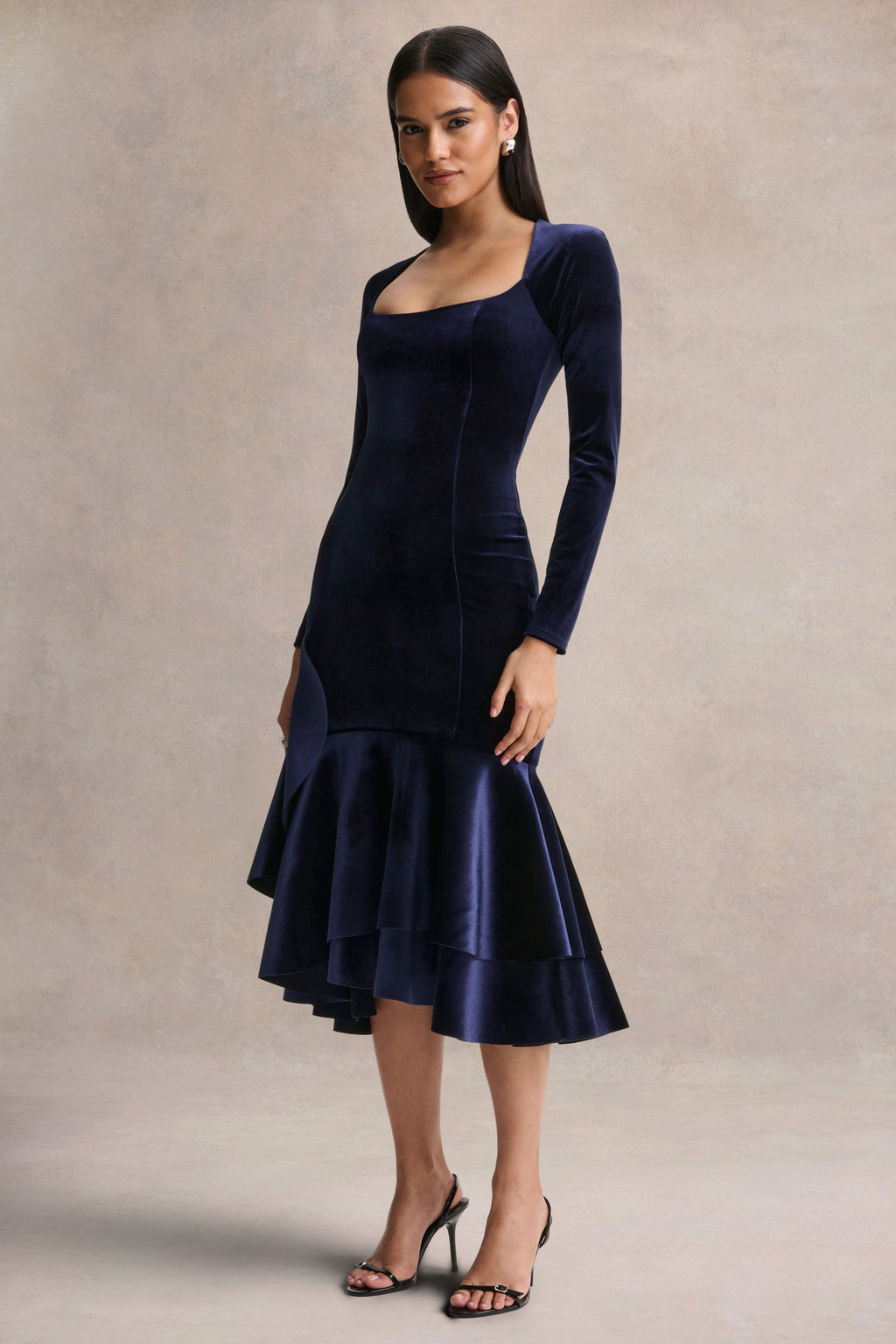 Emberlyn | Navy Velvet Scoop-Neck Fishtail Midi Dress