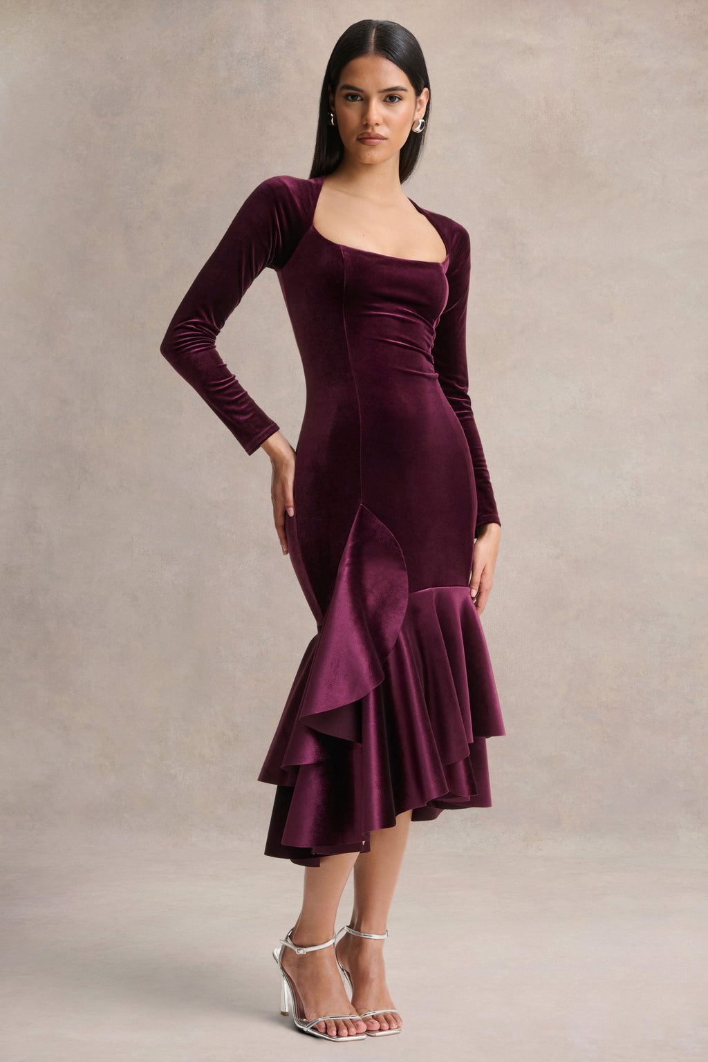 Emberlyn | Burgundy Velvet Scoop-Neck Fishtail Midi Dress
