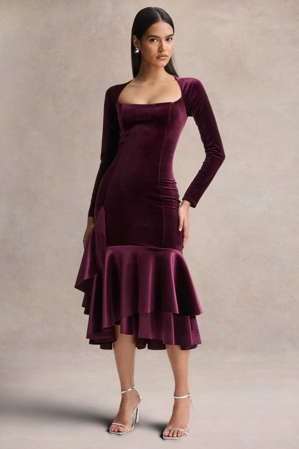 Emberlyn | Burgundy Velvet Scoop-Neck Fishtail Midi Dress