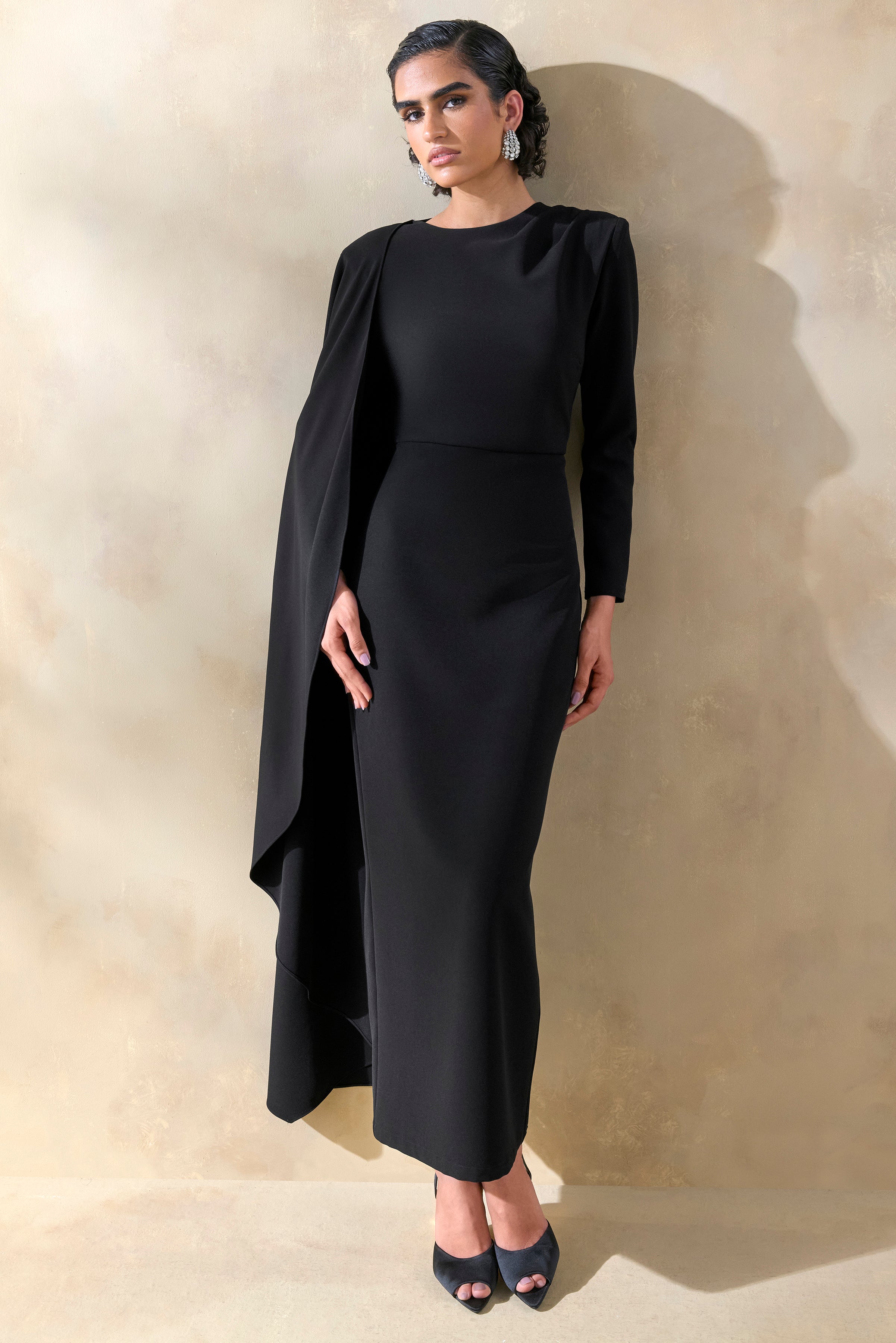 Jovea | Black Round-Neck Maxi Dress With Cape-Sleeve