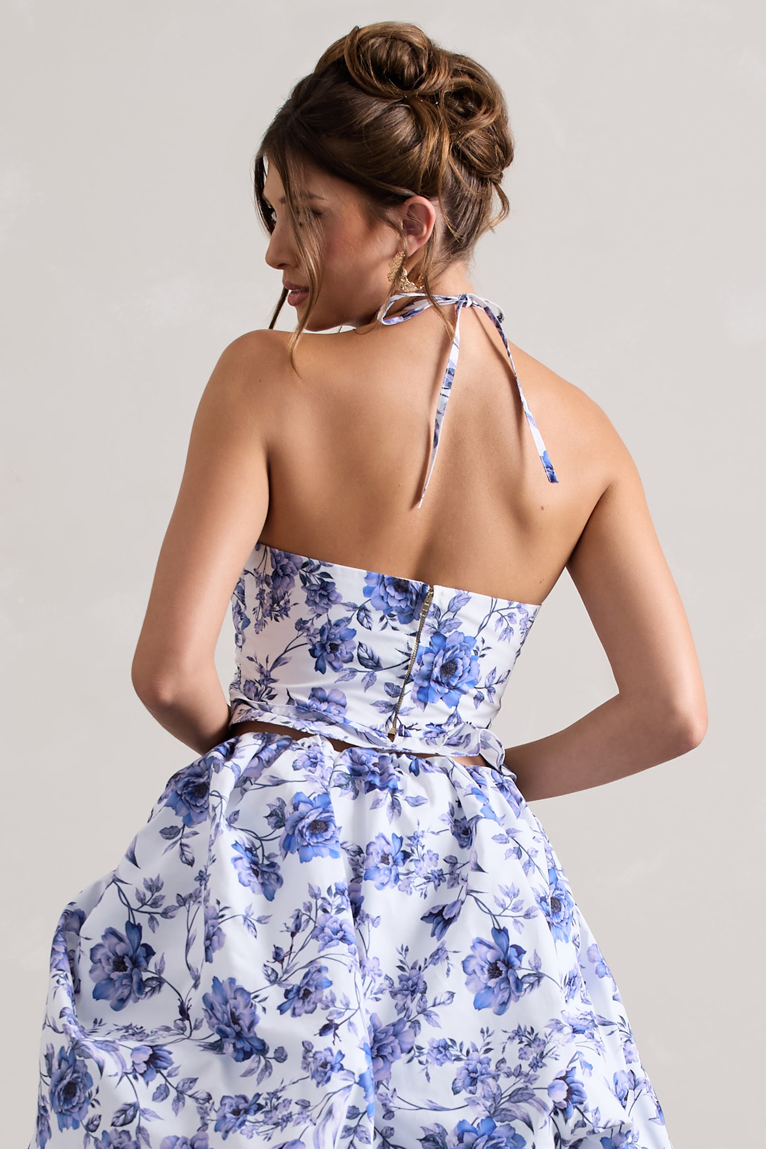 Roam | Floral Print Halter V-Neck Ruffle Crop Top